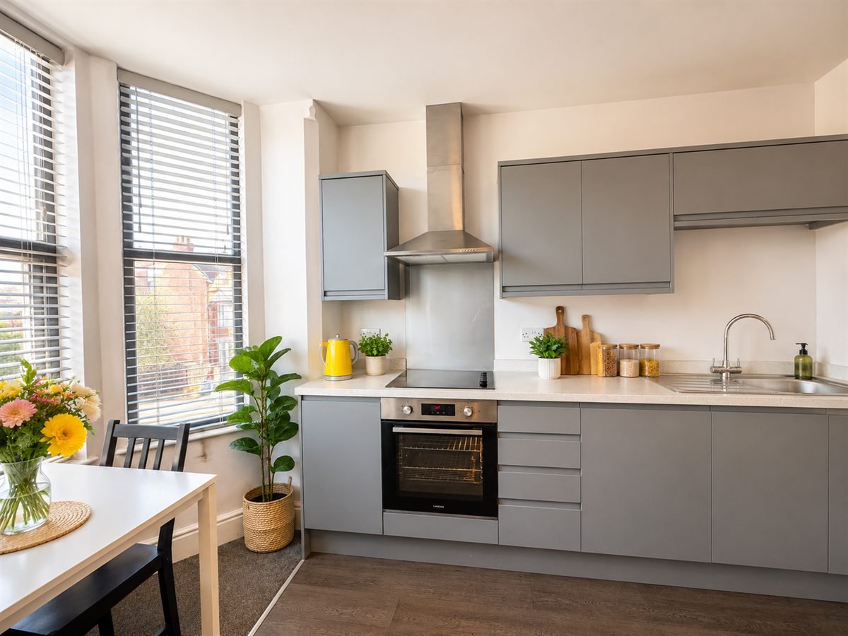 A modern fitted kitchen in a WB Lets managed property